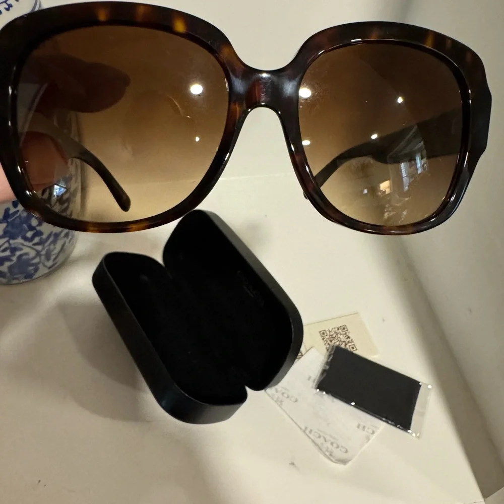 Coach Brown Tortoise Sunglasses - Picture 3 of 5